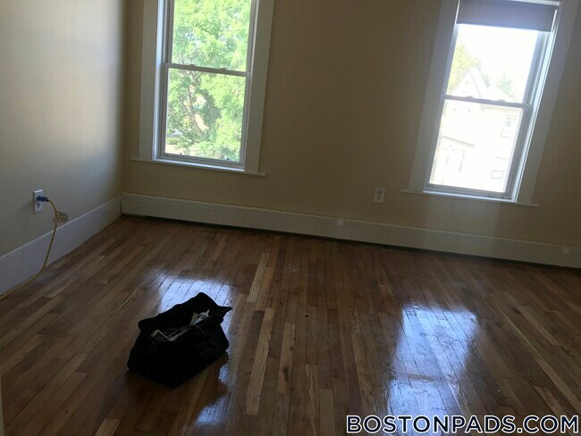 Foto del edificio - 53 W Seventh St