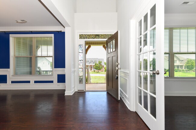 Foto del edificio - 406 Fairmile Dr