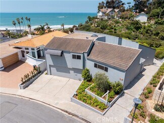 Building Photo - 504 Avenida La Costa
