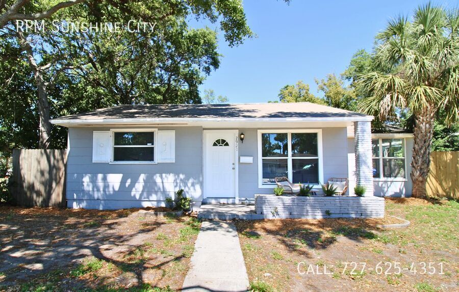 Foto principal - 2921 24th Ave S