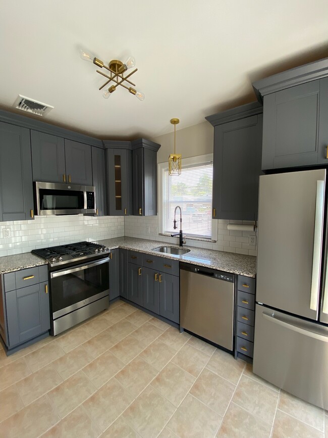 Building Photo - 1455 45th St