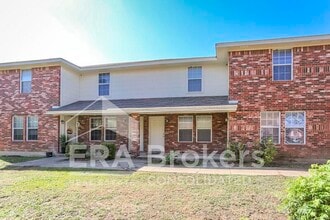 Building Photo - 1604 Inca Dr