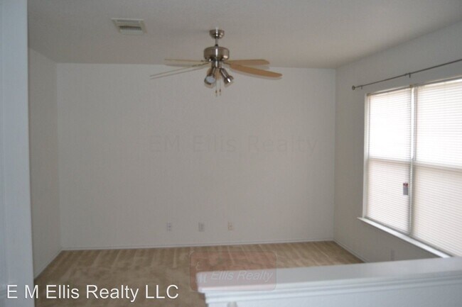 Building Photo - 3 br, 2 bath House - 25 Badgers Hill
