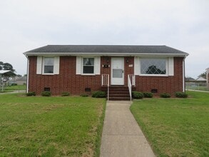 Building Photo - 303 Mac Arthur Ave