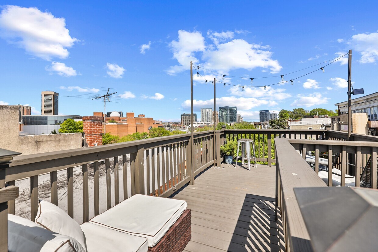 Foto principal - 730 Light St St