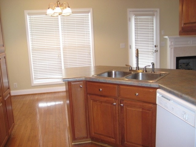 Building Photo - 2404 Adelaide Dr