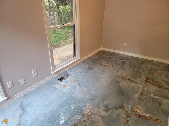 Building Photo - 9015 Carroll Manor Dr