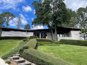 Building Photo - 360 Elden Dr NE