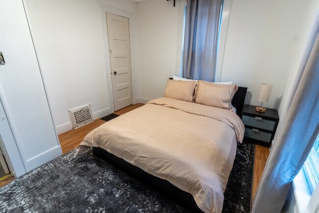 Foto del edificio - 3202 Harriet Ave