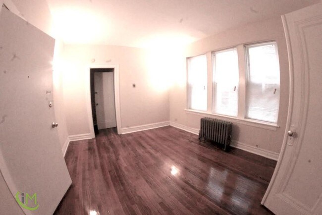 Building Photo - 1546 W JONQUIL Ter
