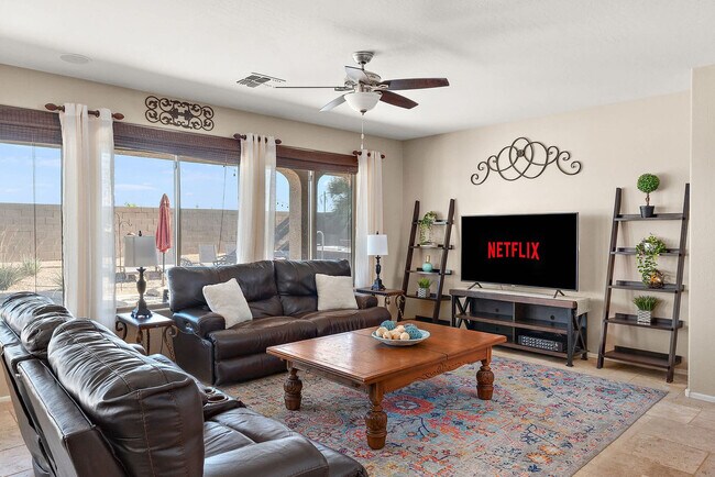 Foto del edificio - 4123 South Adelle-SI ID1374598P