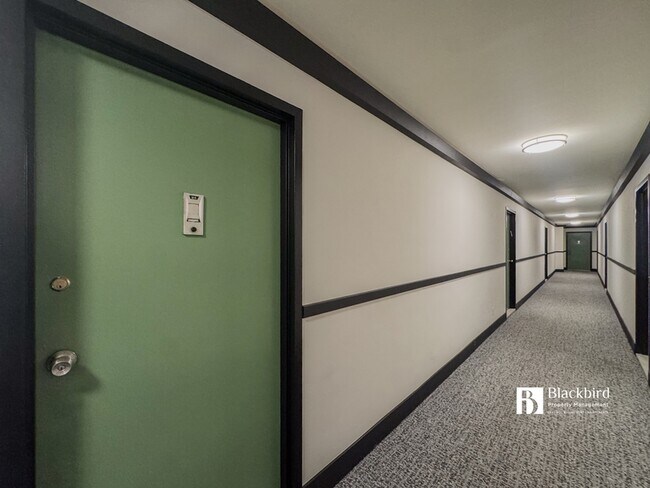 Foto del edificio - 2401 H St NW