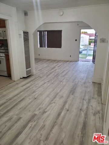 Foto del edificio - 1216 W 77th St