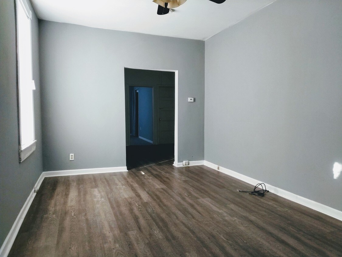 Living Room - 415 St Vincent St