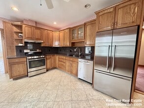 Building Photo - 41 Rich St