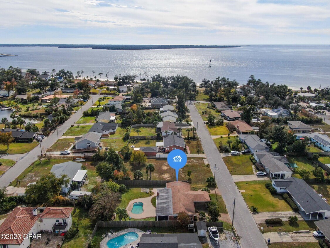 Primary Photo - 808 Skyland Ave