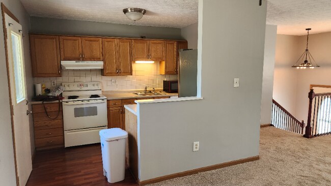 Foto del edificio - 620 Mistletoe Ct