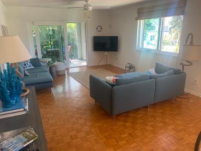Building Photo - 412 S Palmway