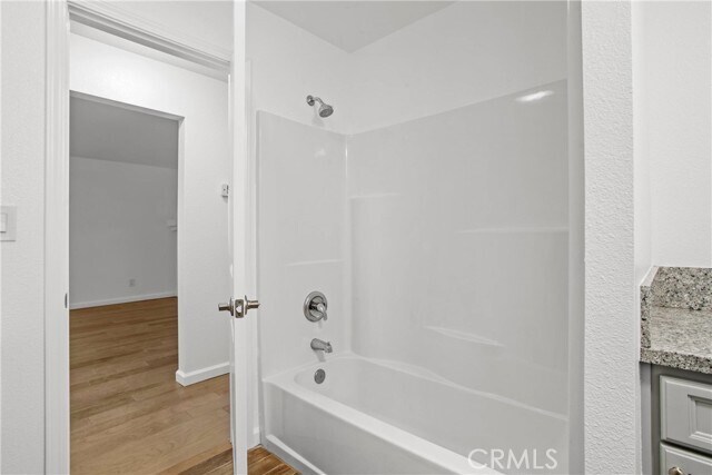 Building Photo - 14525 California Ave