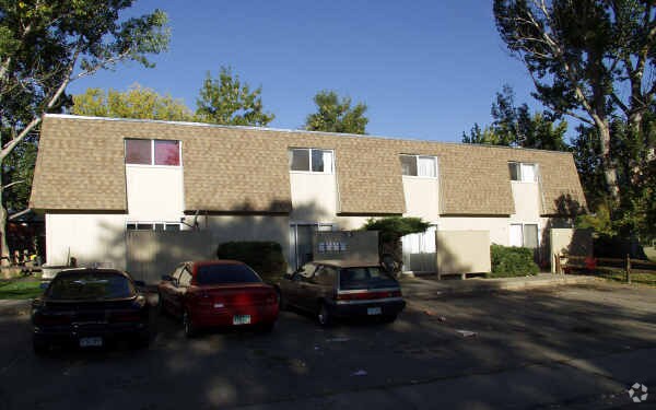 Primary Photo - 1323 S Coffman St