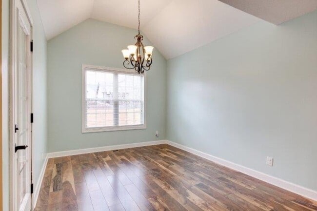 Building Photo - 3746 Silver Fox Ct