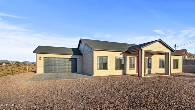 Building Photo - 1251 Avenida Gandara