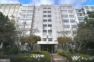 Building Photo - 1727 Massachusetts Ave NW