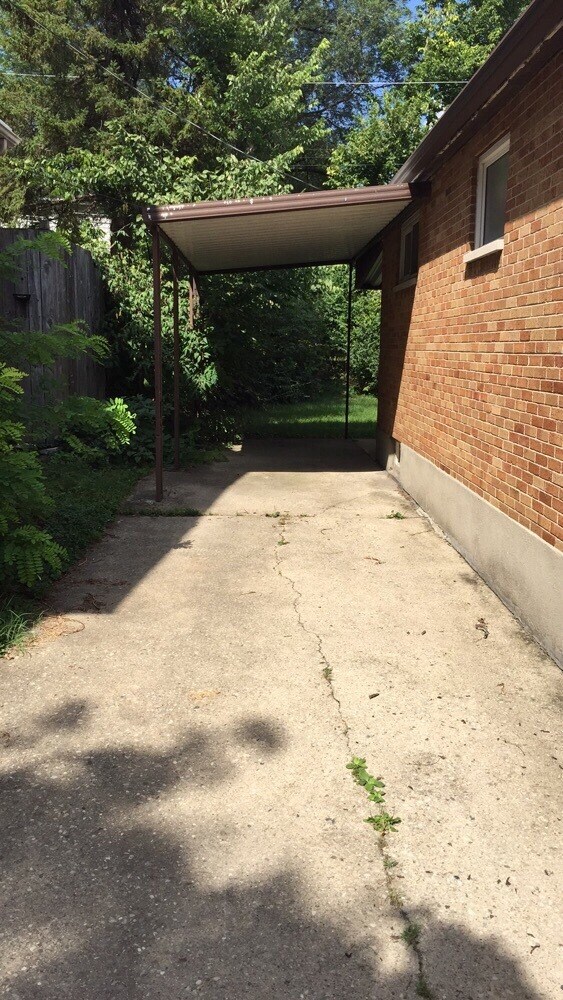 Foto del edificio - 219 E. Beechwood Ave.