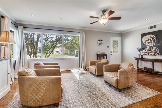 Foto del edificio - 4004 Clover Ln