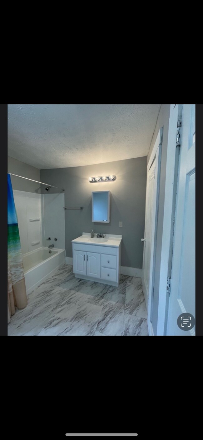 Foto del edificio - 2850 W Erie Ave