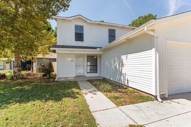 Foto del edificio - 1/2 off first months rent!