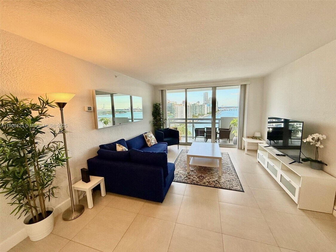 Foto principal - 1500 Bay Rd