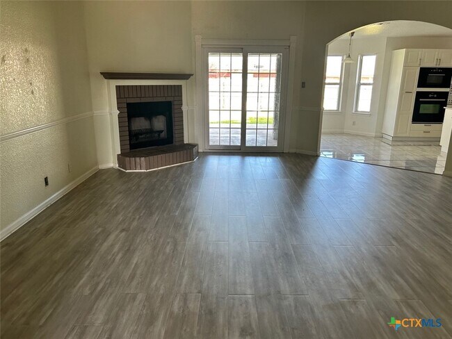 Foto del edificio - 4501 Alleeta Dr