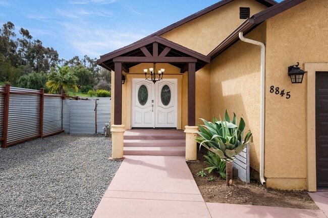 Building Photo - Beautiful home built in 2018 only 1 mile f...