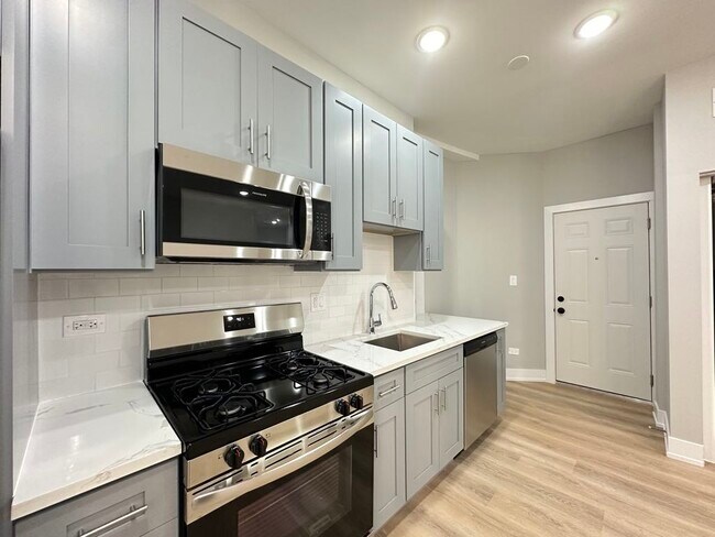 Foto del edificio - 419 W Belden Ave