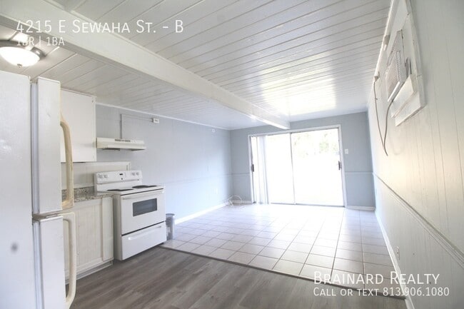 Foto del edificio - 4215 E Sewaha St