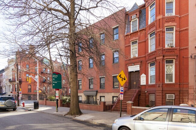 Building Photo - 473 Jersey Ave