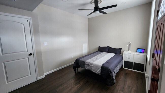 Foto del edificio - 3512 Holmes Ave