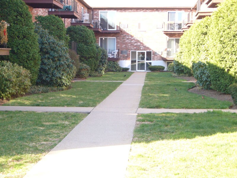 Primary Photo - 33 Westgate Rd