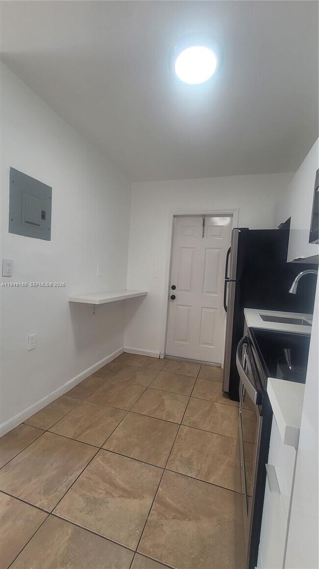 Foto del edificio - 567 NW 90th St