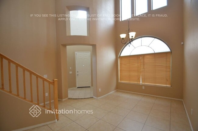 Building Photo - 3837 W Darrow St