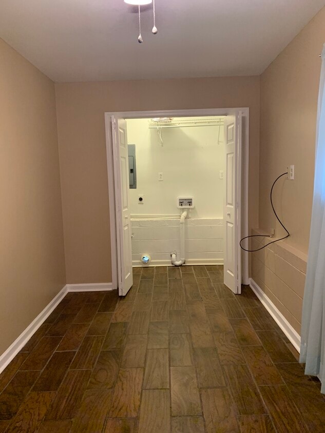 Primary Photo - 2203 Golf Course Rd