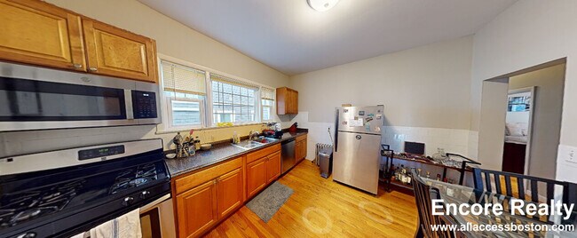 Building Photo - 23 Tufts St