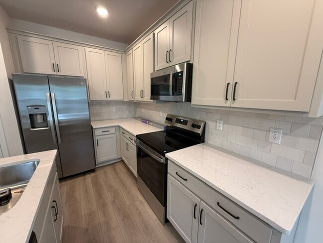 Building Photo - 467 Martins Creek Blvd