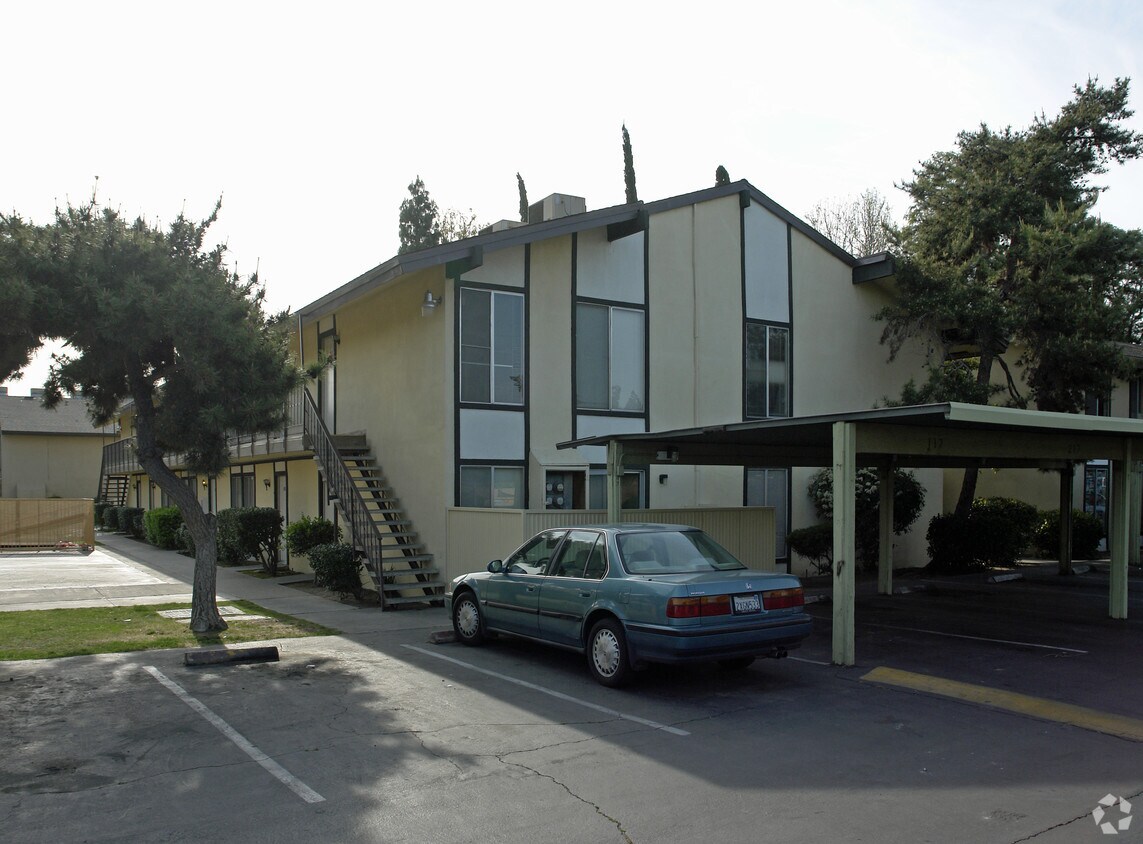 Sierra View Apartments Apartments in Fresno, CA