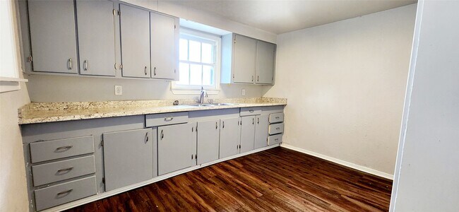 Foto del edificio - 136 W Marion St