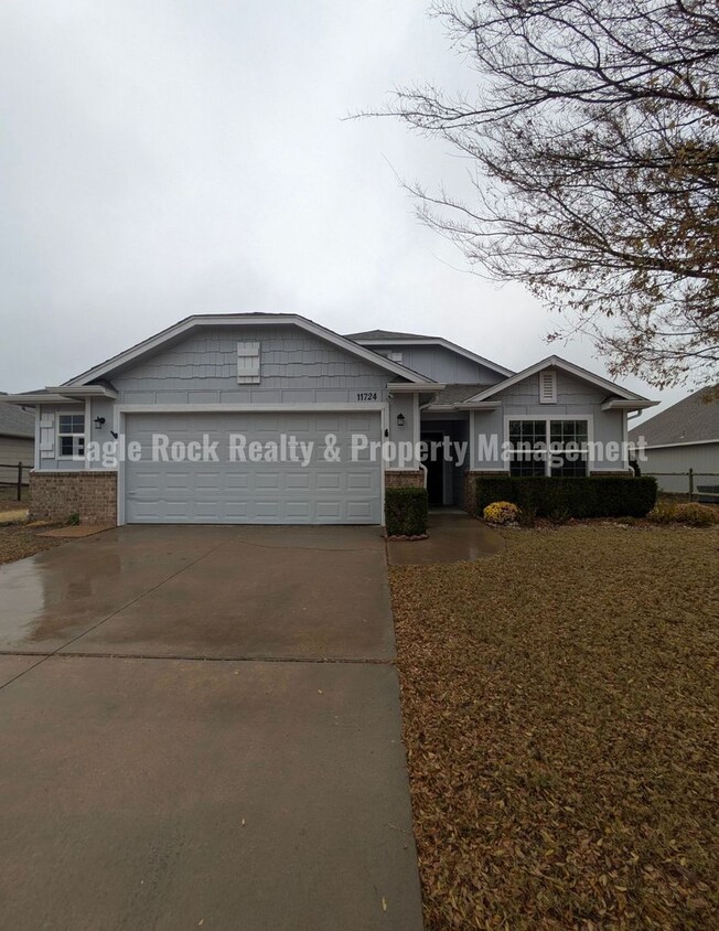 Foto principal - Owasso Home for Rent (3beds/2baths)