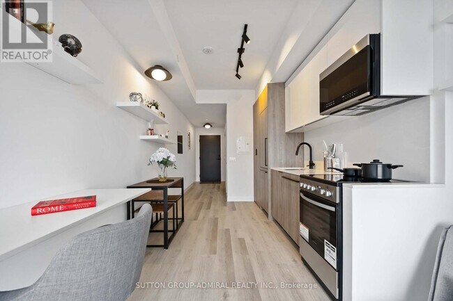 Building Photo - 1635 Military Trail