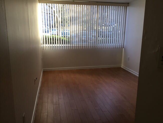 Building Photo - 4410 Briarwood Ct N
