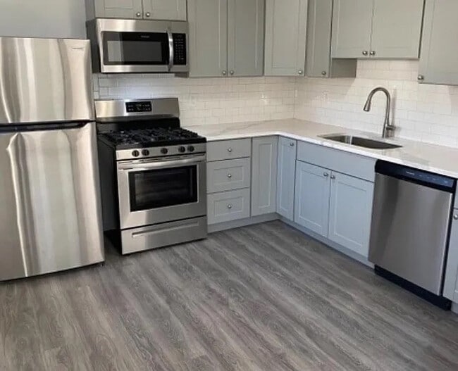 Building Photo - 16 Mountain View Pl